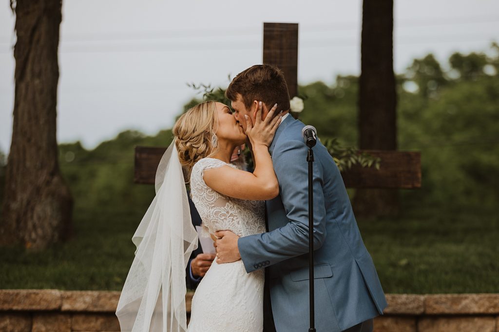 Cozy STL Backyard Wedding | Abby Rose Photography