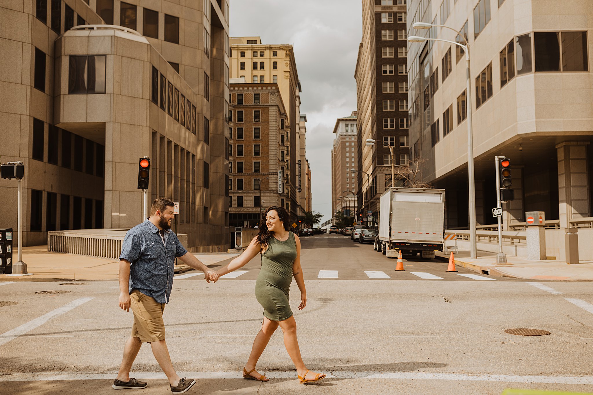 Engagement Pictures by the St. Louis Arch