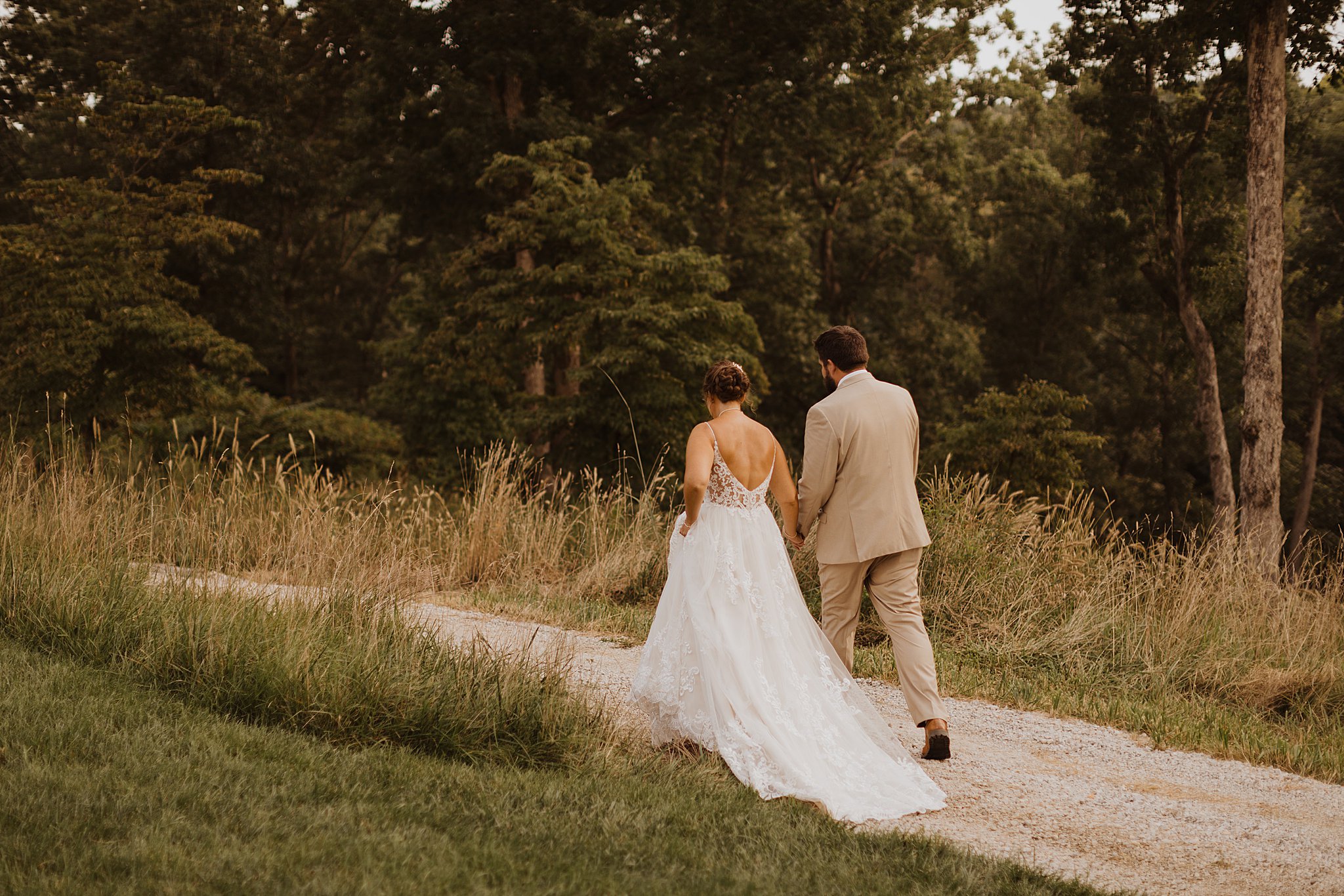 Silver Oaks Chateau Bride and Groom Photos