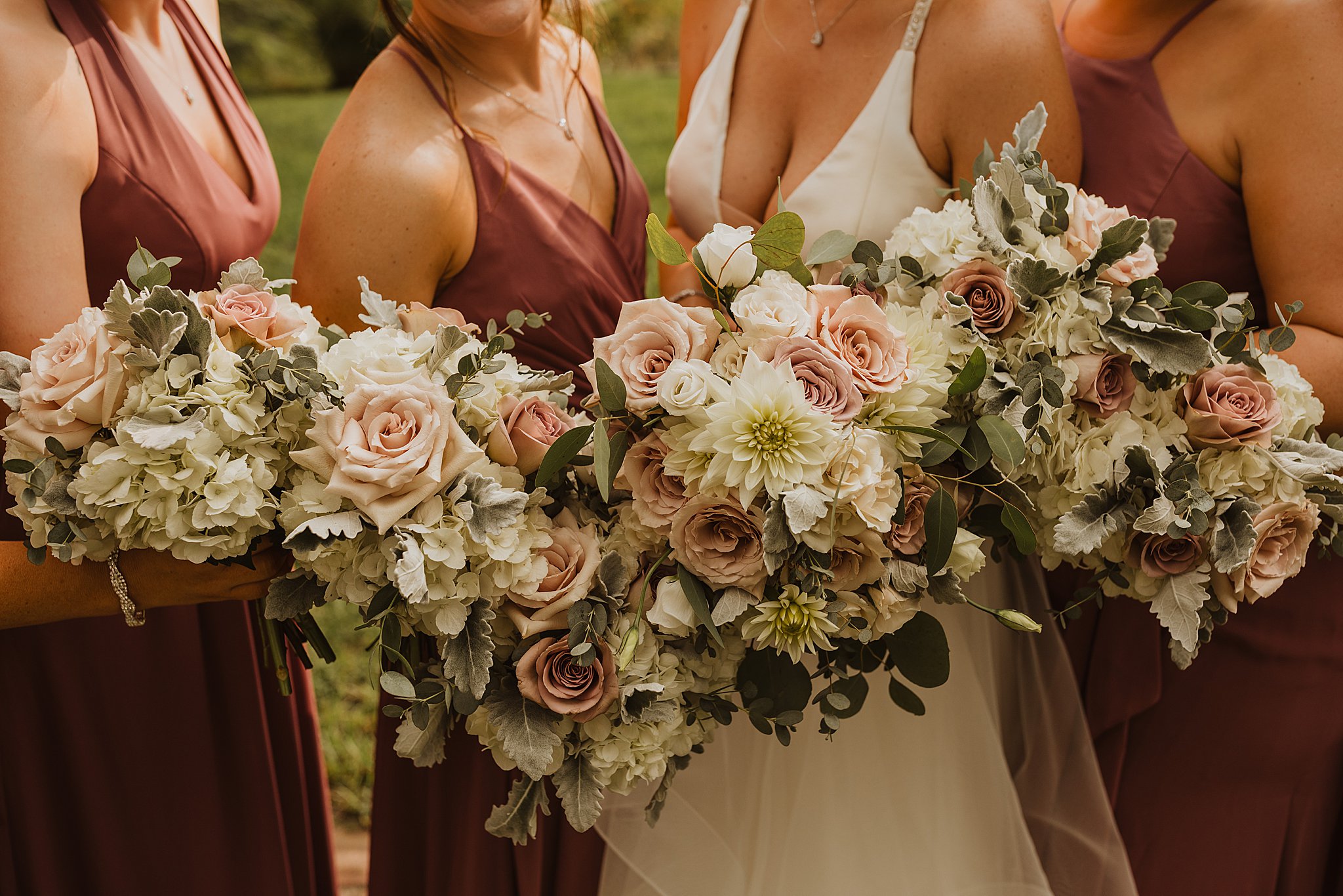 Little Piney Lodge Wedding Photos | Wedding Bouquets