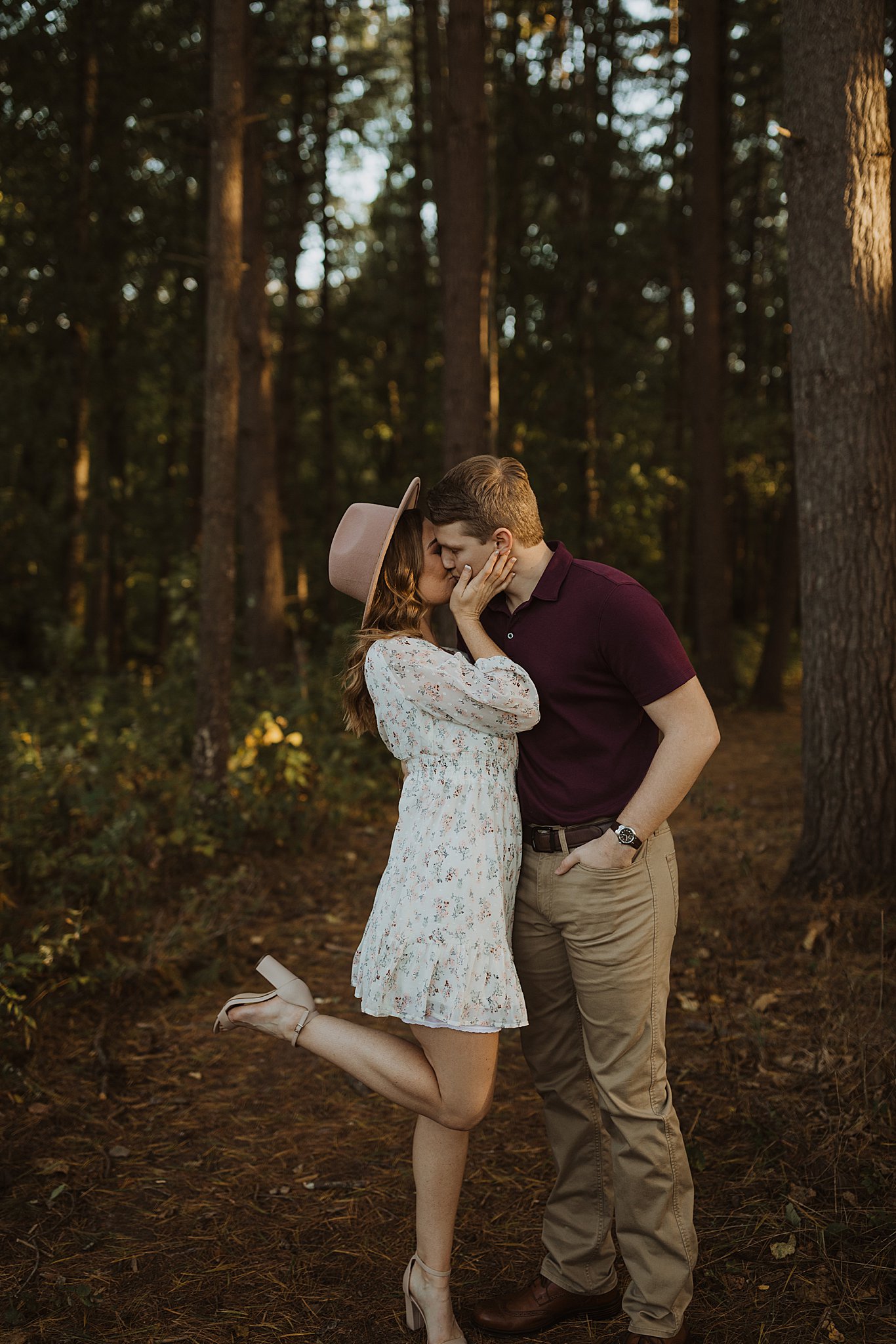 Busch Wildlife Engagement Photos | Couple Kissing