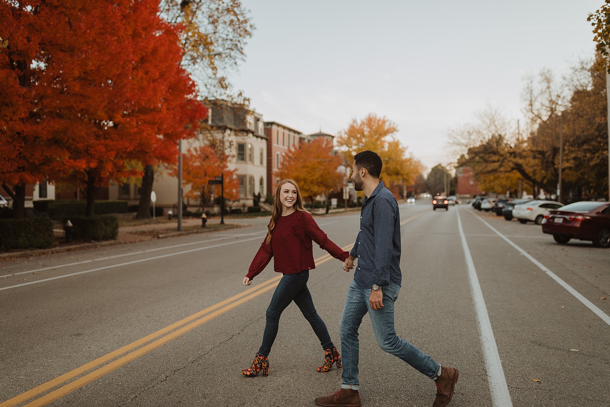 St. Louis Engagement Pictures in the Fall