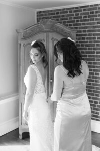 Romantic Wedding Photos, Documentary Style Wedding Photos, Film Wedding Photography, Candid Wedding Photos, Storytelling Wedding Photography, Rhode Island Wedding Photographer, Newport Wedding Photographer, New York Wedding Photographer, Classy Wedding Aesthetic, Chic Wedding Style, | @abbyrosephoto_
