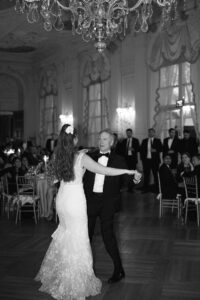 Rosecliff Mansion Wedding, Romantic Wedding Photos, Documentary Style Wedding Photos, Film Wedding Photography, Candid Wedding Photos, Storytelling Wedding Photography, Rhode Island Wedding Photographer, Newport Wedding Photographer, New York Wedding Photographer, Classy Wedding Aesthetic, Chic Wedding Style, | @abbyrosephoto_